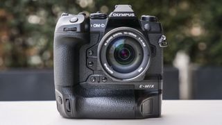 Olympus OM-D E-M1X