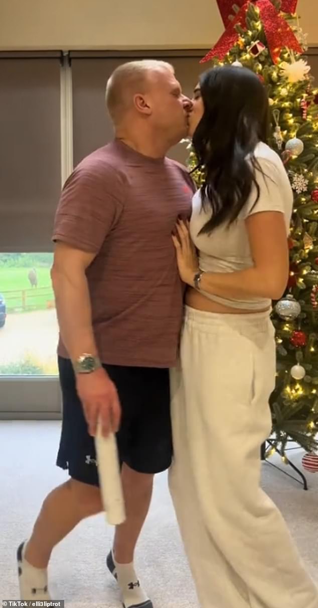 Ellie and Mark shared a kiss on the lips ahead of their gender reveal party over the festive period in December