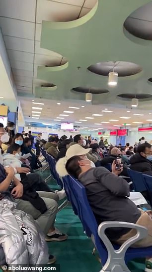 Huge numbers of patients appear to overwhelm a hospital in China. Photo taken from social media