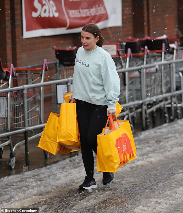 During the outing, Coleen braved the snow and freezing temperatures after winter weather hit the north of the country