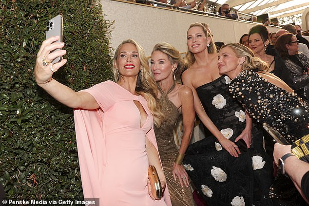 Molly Sims, Elaine, Erin Foster, Sara Foster with Fran Drescher in the background