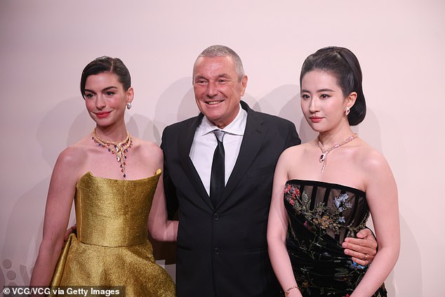 The Idea of ​​You producer star and Liu also had their photo taken with Bulgari Group CEO Jean-Christophe Babin (M), who excitedly documented all the festivities on his Instagram account