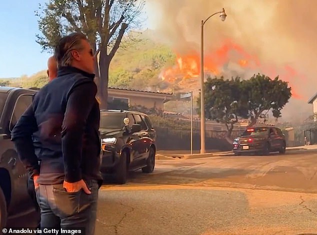 California Governor Gavin Newsom deservedly ended up in hell on Wednesday for a cynical photo-op (pictured), sporting Biden-esque aviator sunglasses and staring out at the raging inferno without a hair out of place.