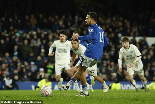 Iliman Ndiaye ensured Everton's progress from the penalty spot in injury time in the second half