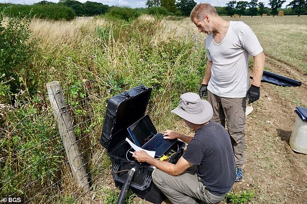 The story was further complicated by the fact that seismometers were not installed in Newdigate until after the first, larger earthquakes had occurred.