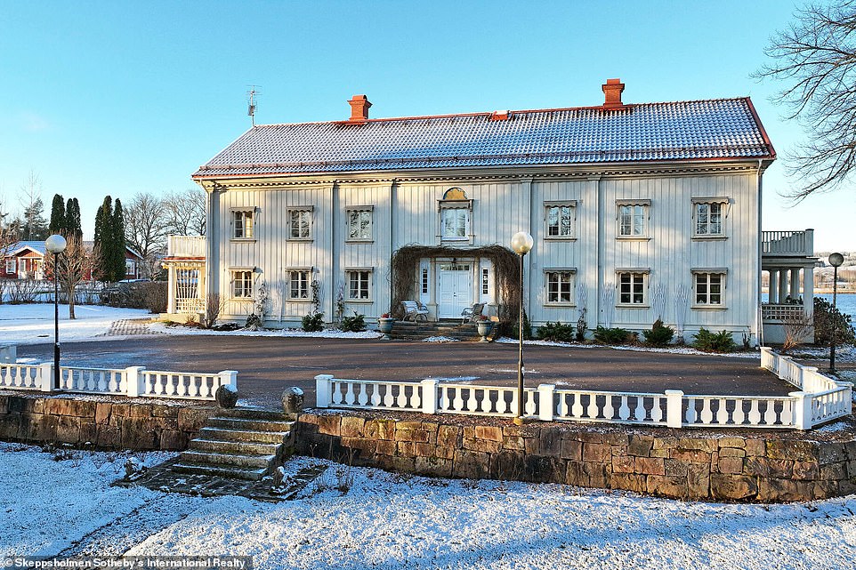 Beautiful photos show the old farmhouse and its two-hectare surroundings covered in snow