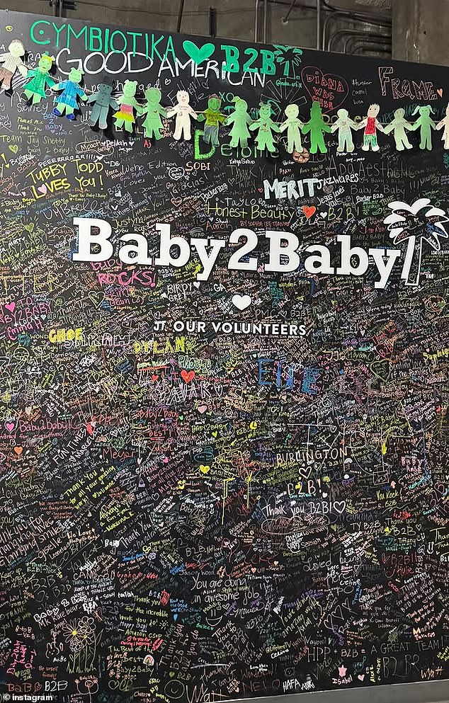 The mother of two also included a photo of a large blackboard full of names who had volunteered to help victims of the LA fires.