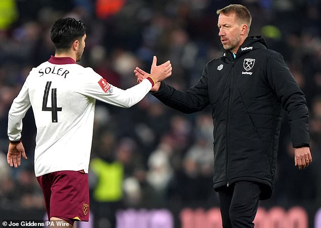 In his first match, his team suffered a 2-1 defeat against Aston Villa in the FA Cup on Friday evening