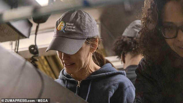 Garner began volunteering Friday to help feed firefighters and victims during the LA fires after ex Ben Affleck rushed to her home following the catastrophe