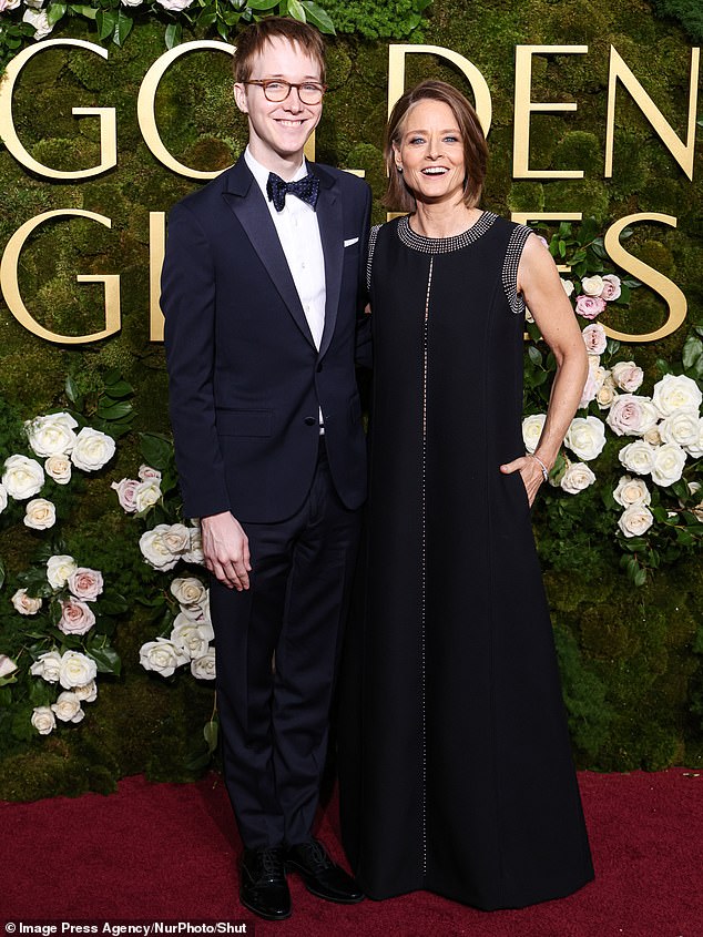 That's right, it's Jodie Foster! The star received a Golden Globe for Best Actress in a Series or TV Movie, thanks to her role in True Detective: Night Country, and son Kit supports Edher