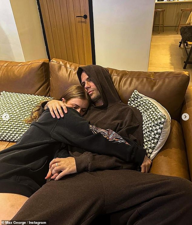 After recovering from surgery, the All Time Low singer was thrilled when Maisie was the first person to greet him. He noted that in this moment he felt 