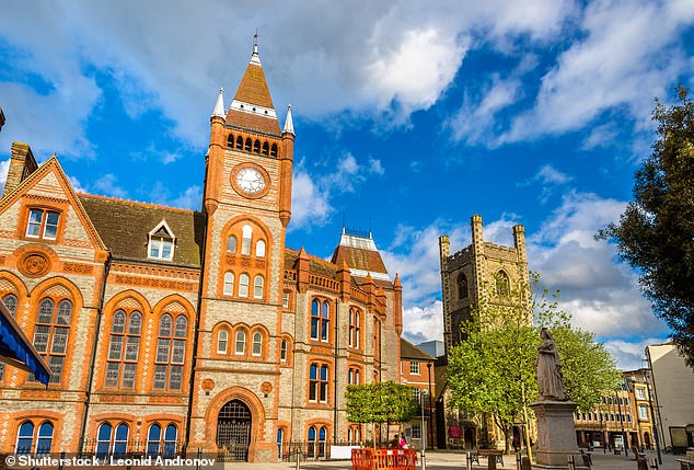 Reading Council has said that 'the main aim is to encourage those with the most polluting vehicles to choose other modes of transport'