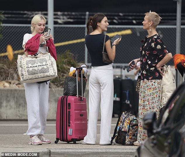 Jess was joined on the cruise by her two daughters: Allegra, 17, and Giselle, 15