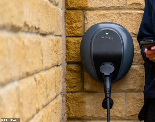 The offer includes a Pod Point Solo 3S charger, for a reduced initial cost of £499 (RRP £1,099), with the remaining charger cost spread over two years and integrated into the tariff