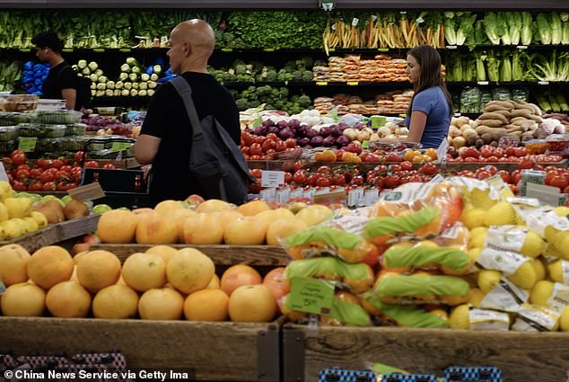 Consumer prices rose 2.9 percent from a year earlier in December, slightly more than the previous month