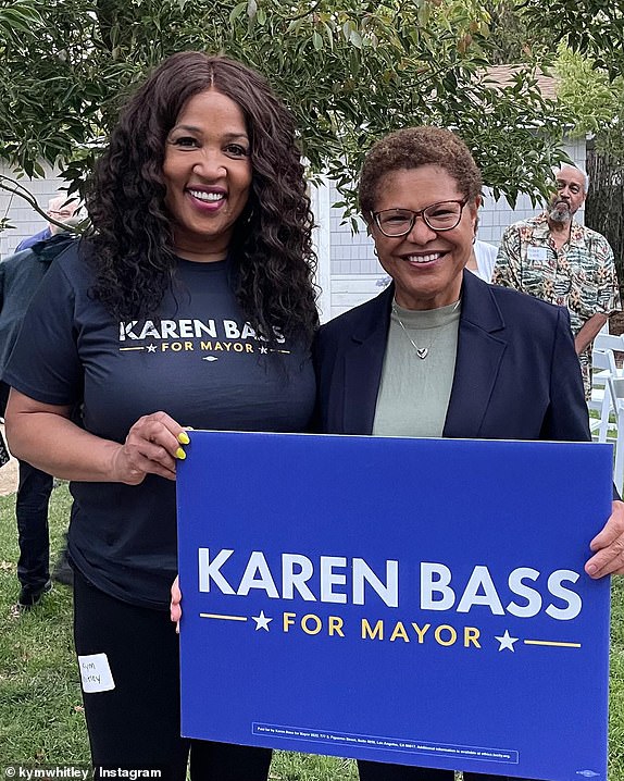 14276113 Community Alumnus Yvette Nicole Brown Suggests Harsh Criticism of LA Mayor Karen Bass Amid Fires Is Race Related