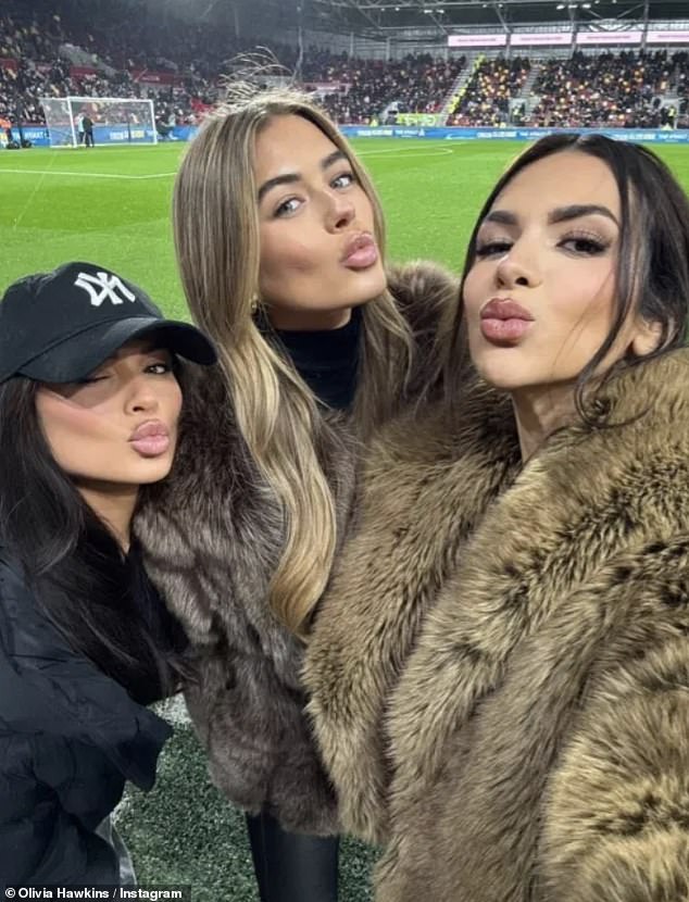 It comes just after Olivia posed with former Islanders Ekin-Su Culculoglu and pregnant Arabella Chi before a football event at Brentford Stadium