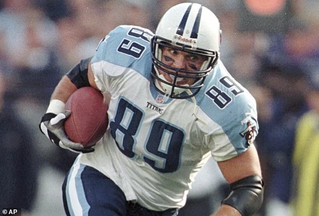 Wycheck helped develop the hybrid tight end role that became known as the 'H-back'