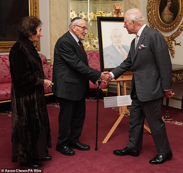 King Charles met Manfred Goldberg, 94 years old, who survived the Stutthof concentration camp