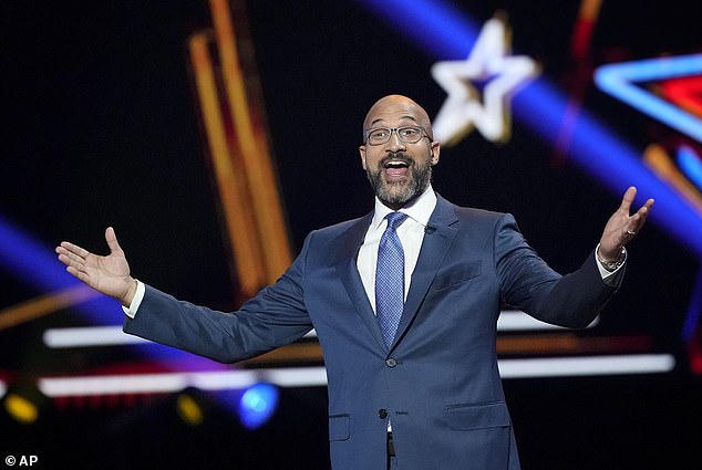 Last year Keegan-Michael Key presented and made jokes at the expense of many players