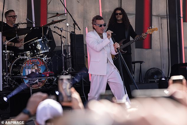 Robbie took Melbourne by storm on Thursday afternoon when he performed a free concert at Federation Square