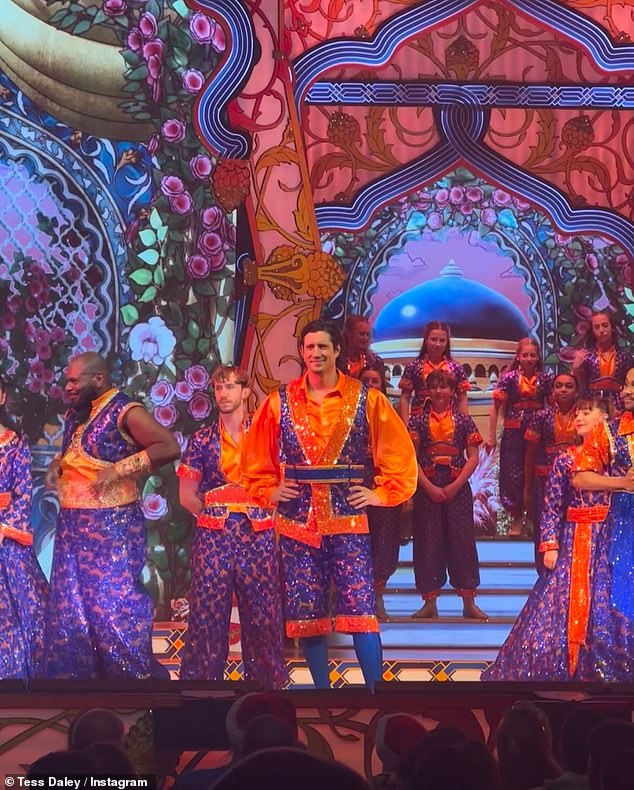 The Strictly Come Dancing presenter, 55, and her eldest daughter, 20, smiled for a mirror selfie as her husband Vernon Kay, 50, took to the stage for his panto stint