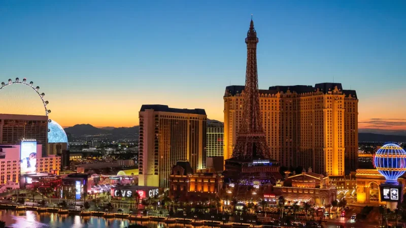 Vegas hotels losing Canadian tourism amid Trump's trade wars: 'We want to welcome them back'
