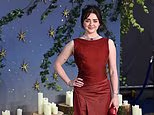 Maisie Williams takes style inspiration from screen mom Sandra Bullock as she copies her 1999 red carpet look at the premiere of Practical Magic 2