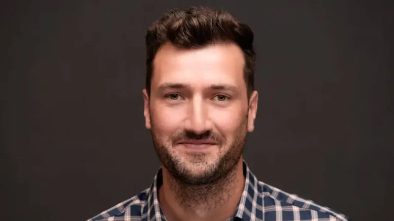 I didn't tell my Y Combinator batchmates that I had a child. I was afraid they would think I wasn't hardcore enough.