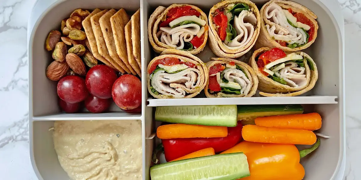I am a registered dietitian. These 4 protein-packed lunches are delicious and take less than 20 minutes to make.