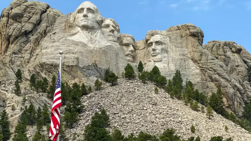 I have traveled to all 50 states. These are the 7 most overrated tourist attractions in the US.