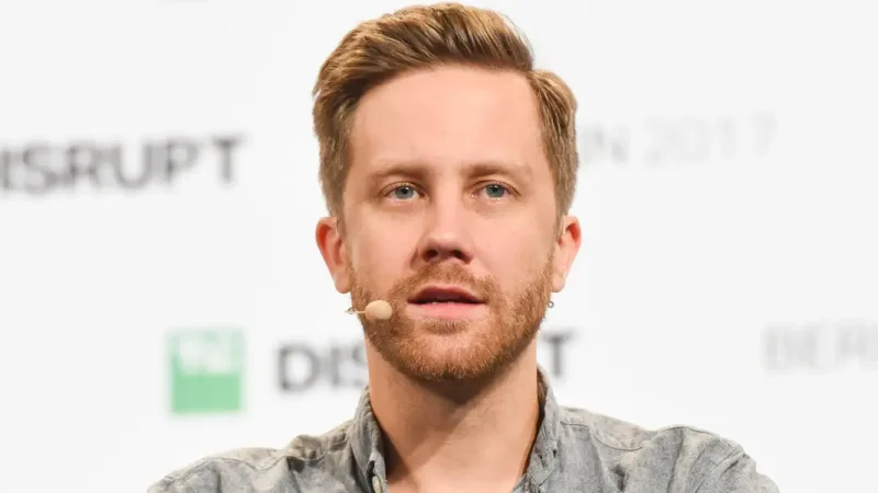 Tom Blomfield praises the anthropic culture and says the staff is a 'hyper-serious group of mega nerds'