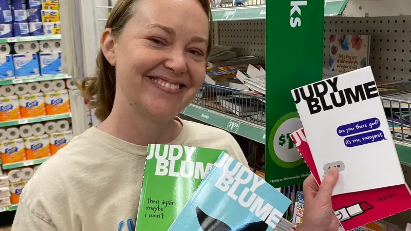 I am a former teacher. I only spend on 2 school supplies.
