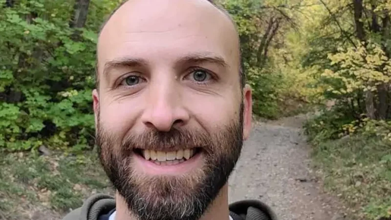 I am a senior chief engineer. I use AI at work, but some tasks you have to do from scratch. This is how I decide.