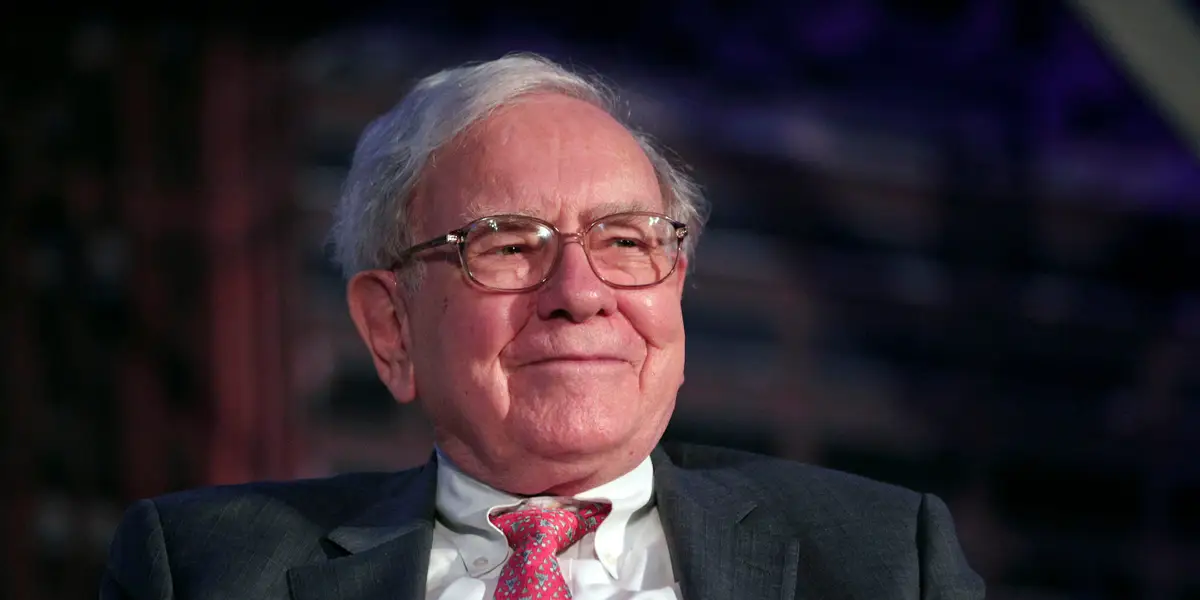 GM CEO Mary Barra shares some of Warren Buffett's 'phenomenal advice'